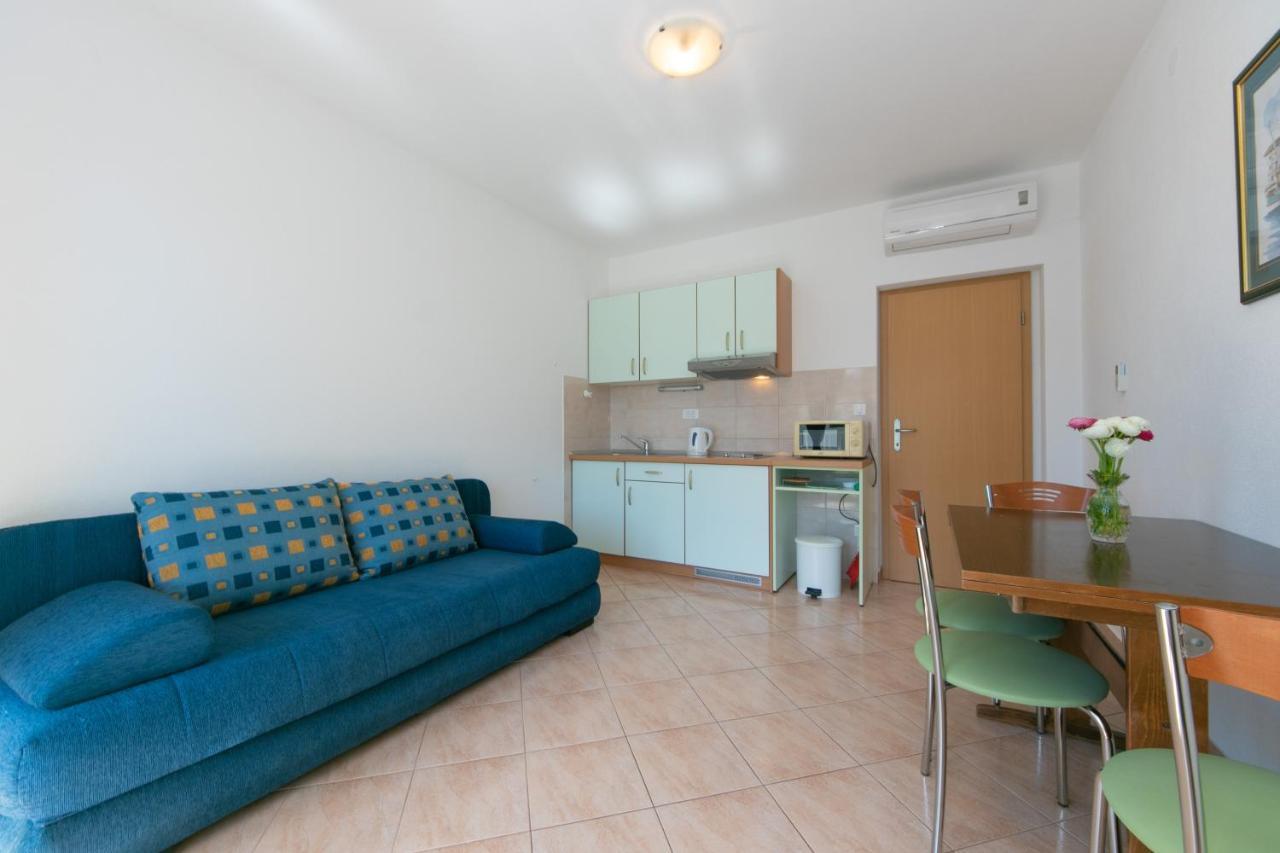 Apartments By The Sea Igrane, Makarska - 20014 Eksteriør billede